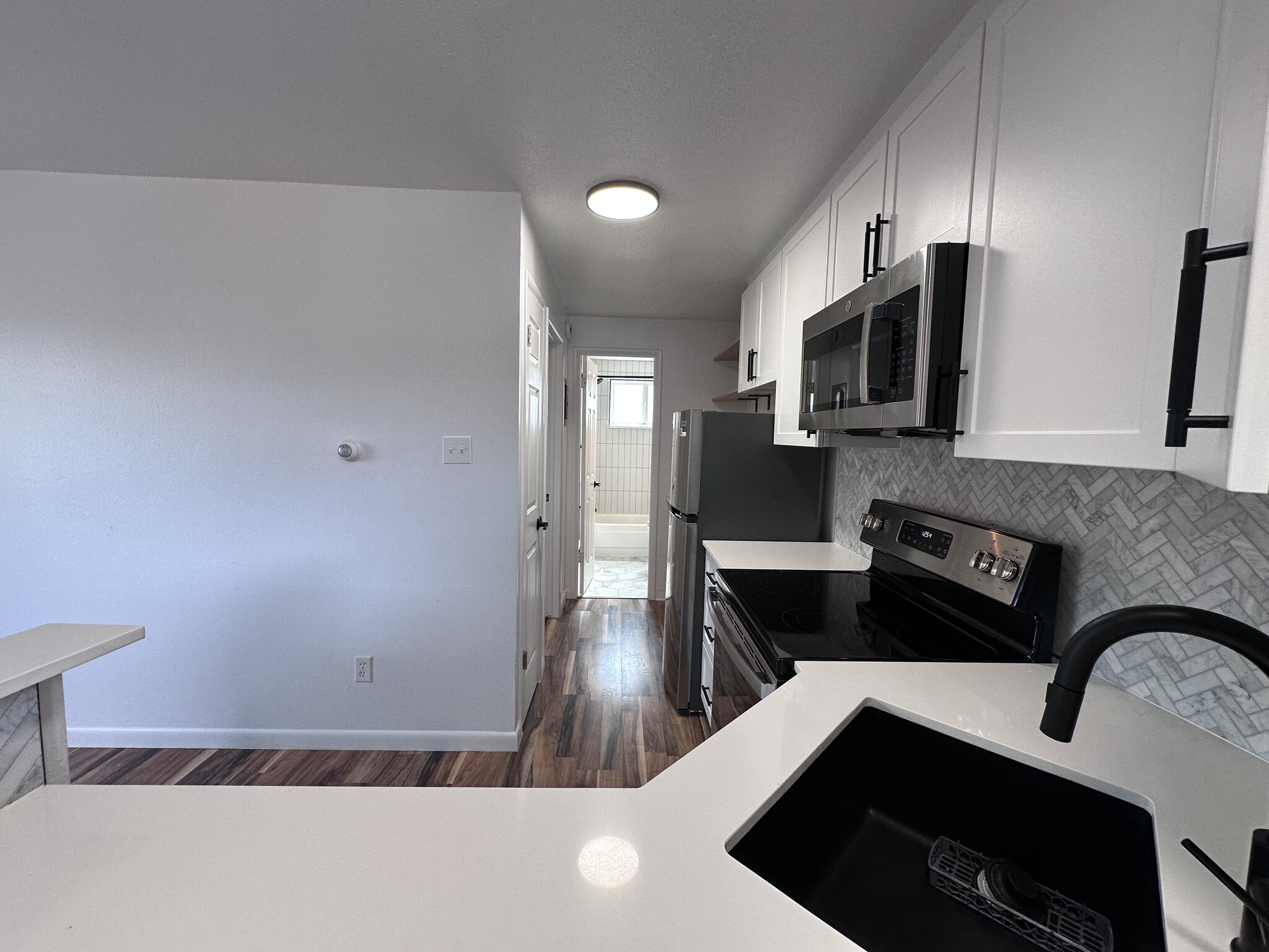 Building Photo - 165 S Clarkson St