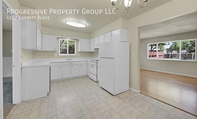 Building Photo - 4102 Garrett Pl