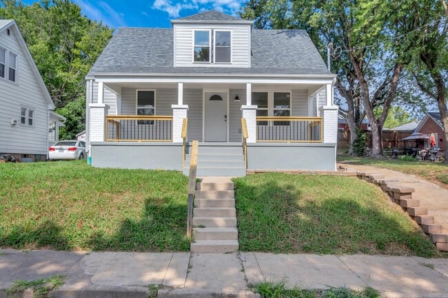 Building Photo - 309 Burnside St