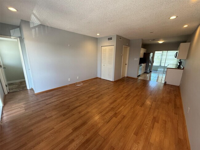 Building Photo - 7600 NW 4th Pl