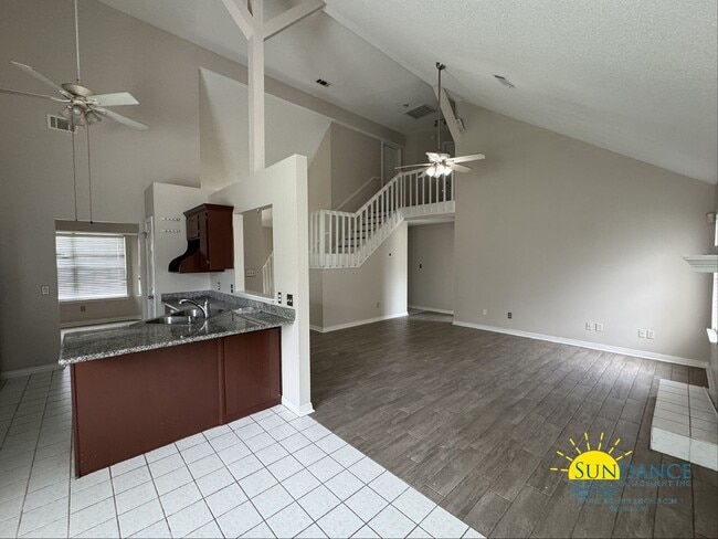 Building Photo - Charming 4-Bedroom Home in Parkwood Place, Bluewater Bay - Cul-de-Sac!