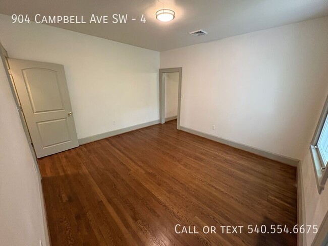 Building Photo - 904 Campbell Ave SW