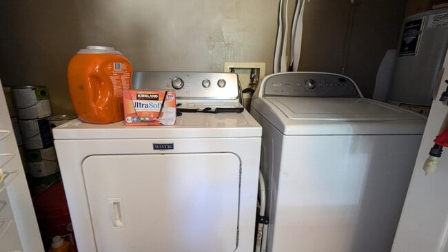 Building Photo - 138 Parkside Dr