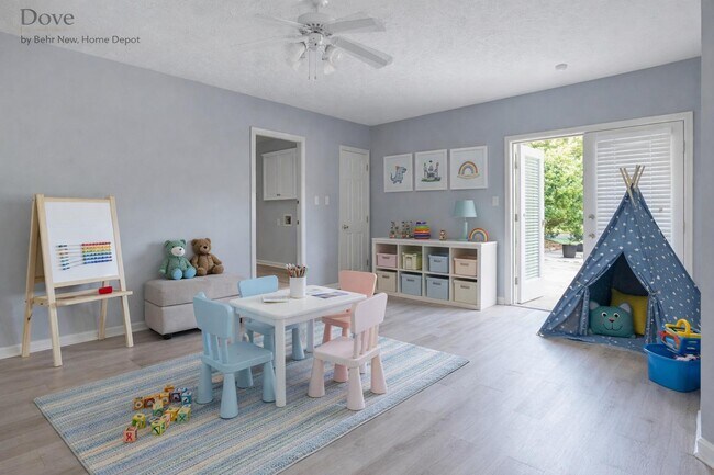 Building Photo - 9300 Greythorne Way