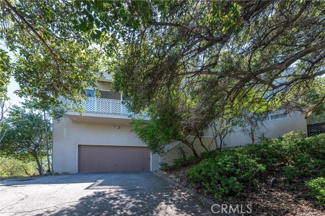 Building Photo - 8665 Valley Circle Blvd