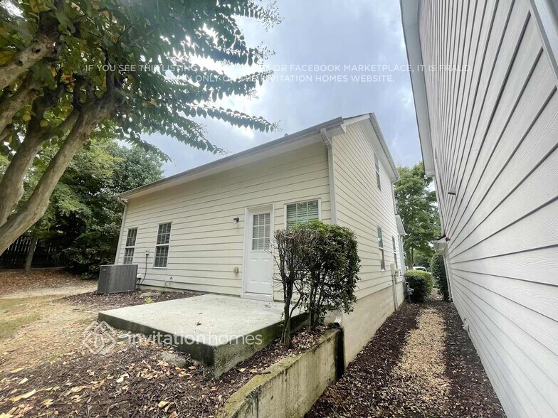 Building Photo - 2136 Appaloosa Way