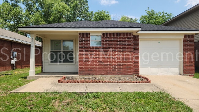 Primary Photo - 3416 Poplar Springs Ln
