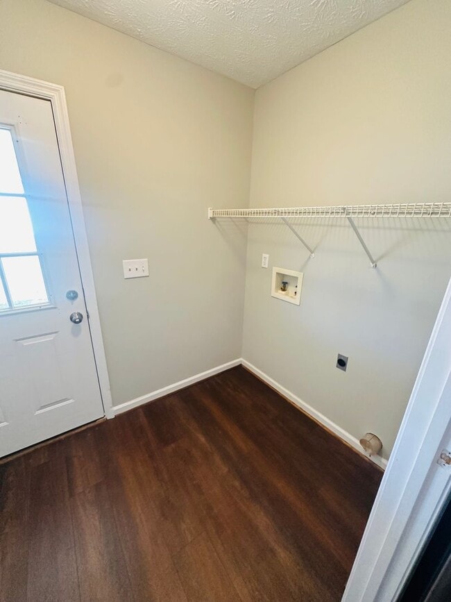 Building Photo - 2102 Harrell Dr