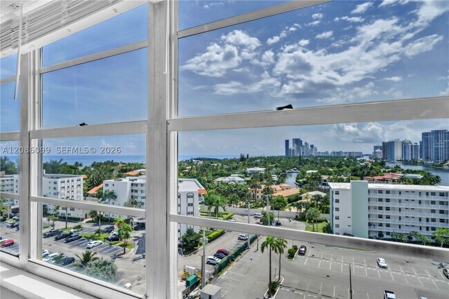 Building Photo - 3161 S Ocean Dr