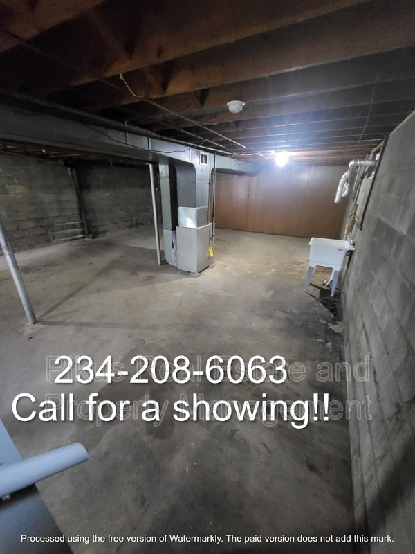 Building Photo - 3639 Albrecht Ave