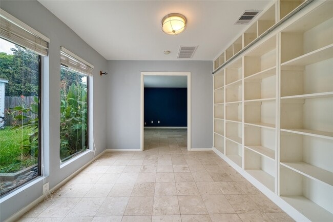Building Photo - 10919 Villa Lea Ln