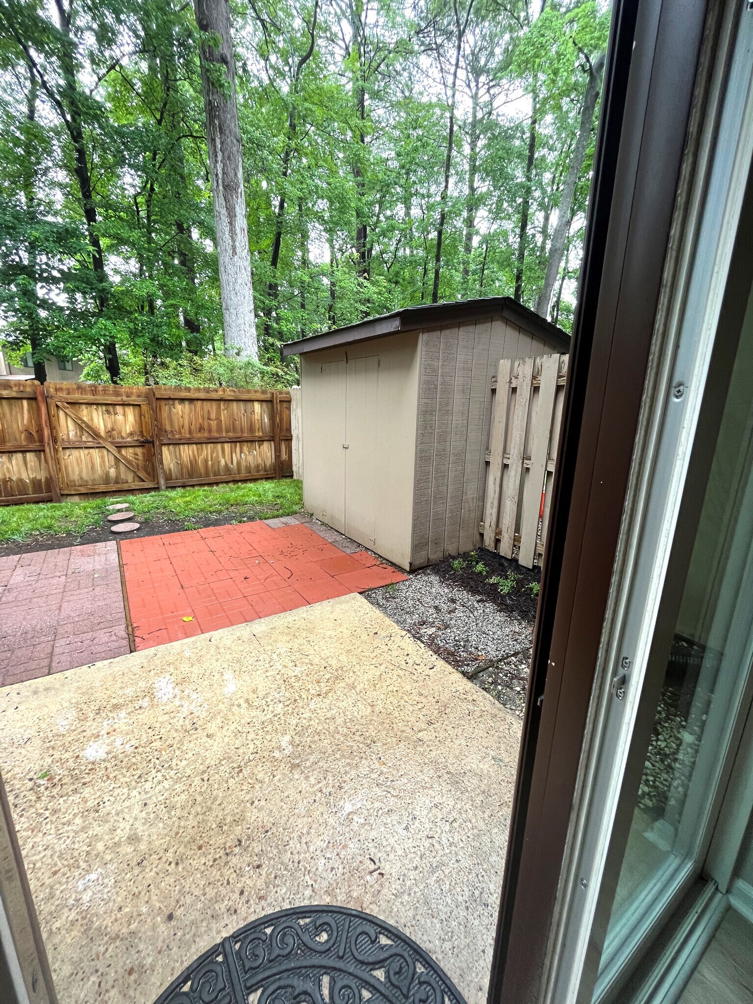 Backyard and Shed - 1035 Willow Green Dr