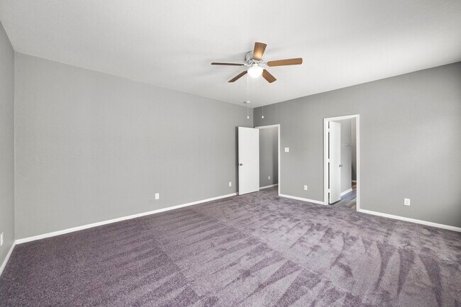 Building Photo - 12414 Village of Kings Lake Blvd