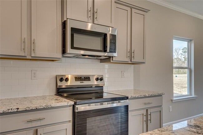 Building Photo - 113 Essence Dr