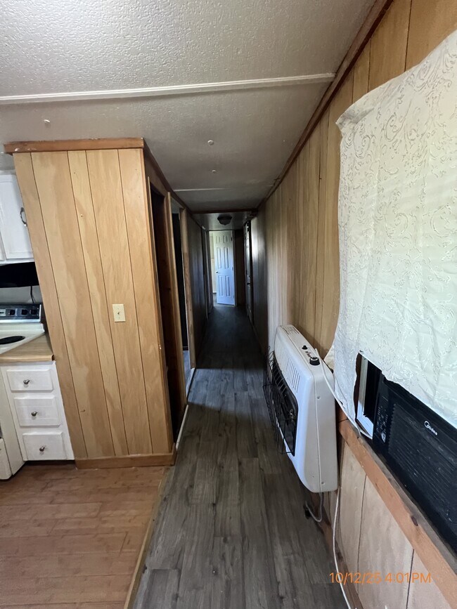 Building Photo - 1636 Old Hwy 27