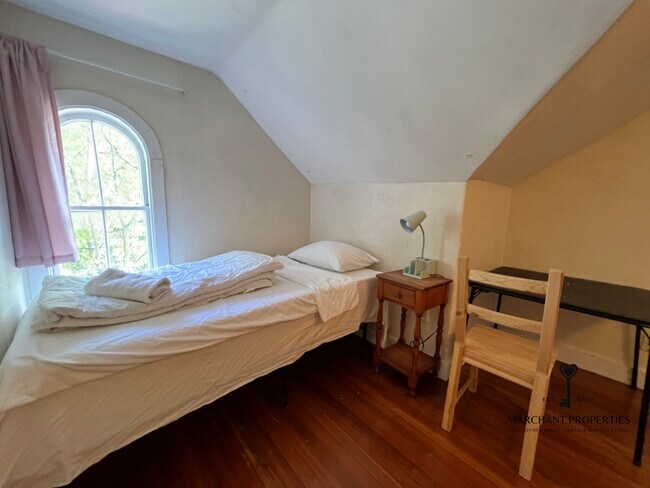 Building Photo - 95 Upland Rd