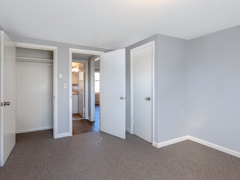 Building Photo - 540 SE 151st Ave