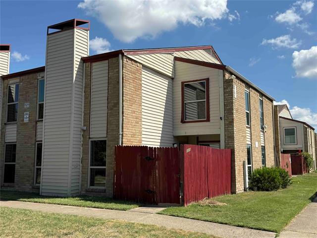 Primary Photo - 919 S Weatherred Dr