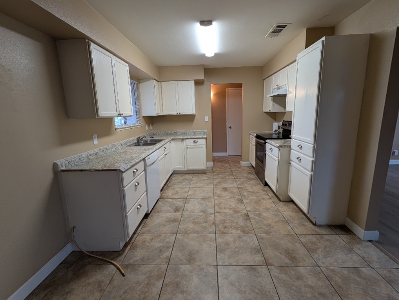 Building Photo - 3022 W San Gabriel Ave