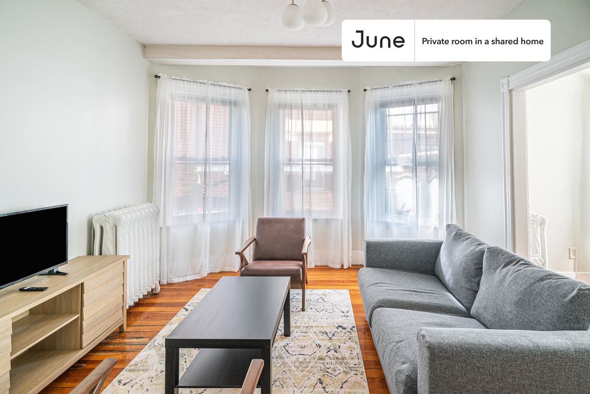 Building Photo - Room in Shared 6 bed/2 bath home in Allston