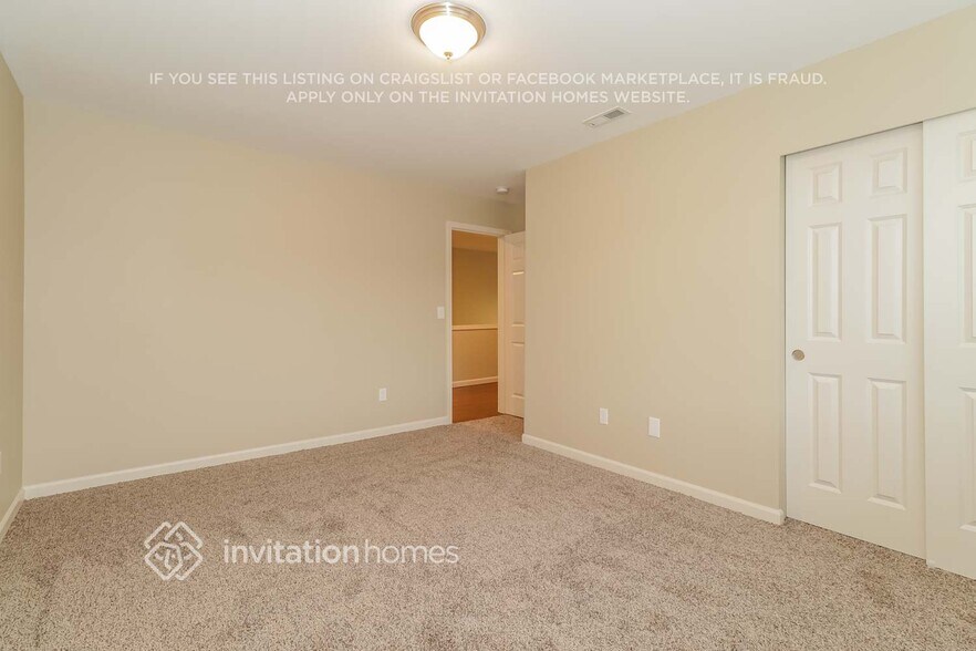 Building Photo - 16424 80th Ave E