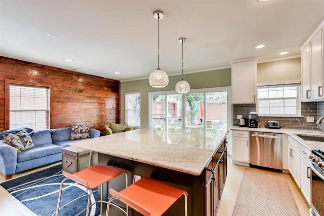 Building Photo - 5202 Pershing St