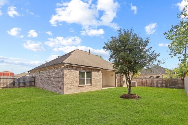 Building Photo - 2803 Vega St