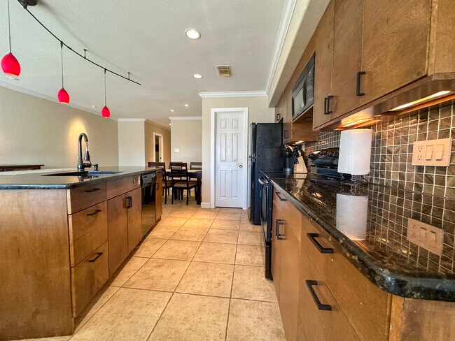 Building Photo - 15409 Salt Cay Ct