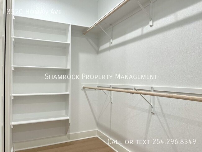 Building Photo - New Central Waco Home