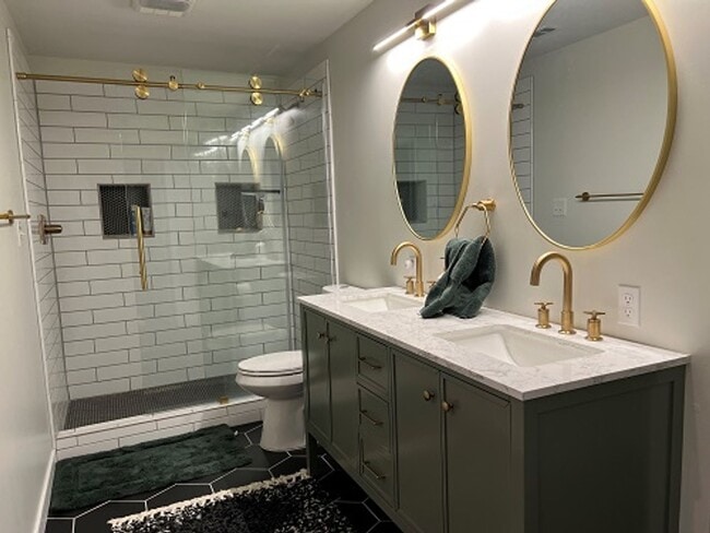 Building Photo - Elegant & Spacious Living in Timnath Ranch