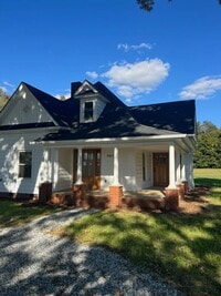 Building Photo - Modern Farmhouse for Rent in Browns Summit NC