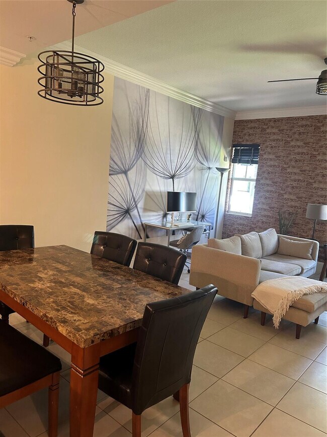 Building Photo - 226 N Latitude Cir