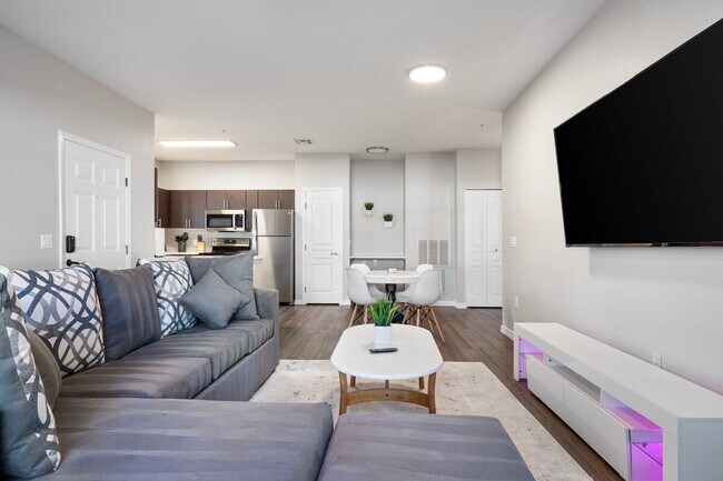 Building Photo - 15 W Villa Rita Dr