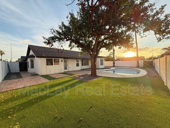 Building Photo - 1720 W Highland St