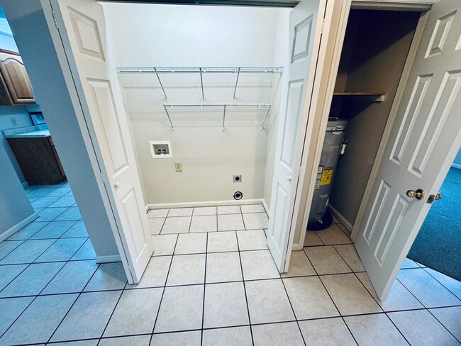 Building Photo - 325 Franklin Terrace