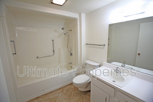 Building Photo - 9859 W Emberwood Dr