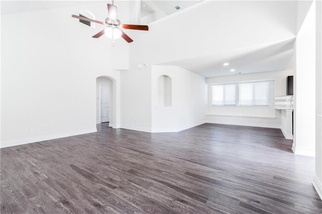 Building Photo - 2104 Pindos Pony Way