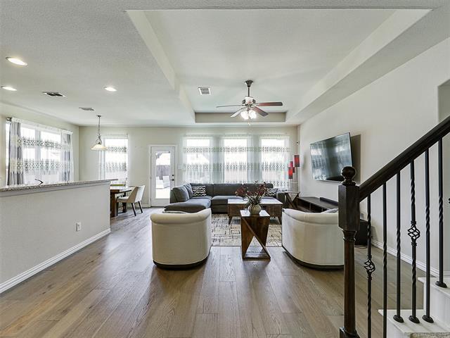 Building Photo - 2613 Sunstar Dr