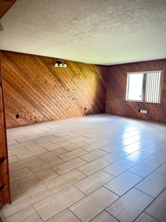 Building Photo - 10330 Galliard Blvd
