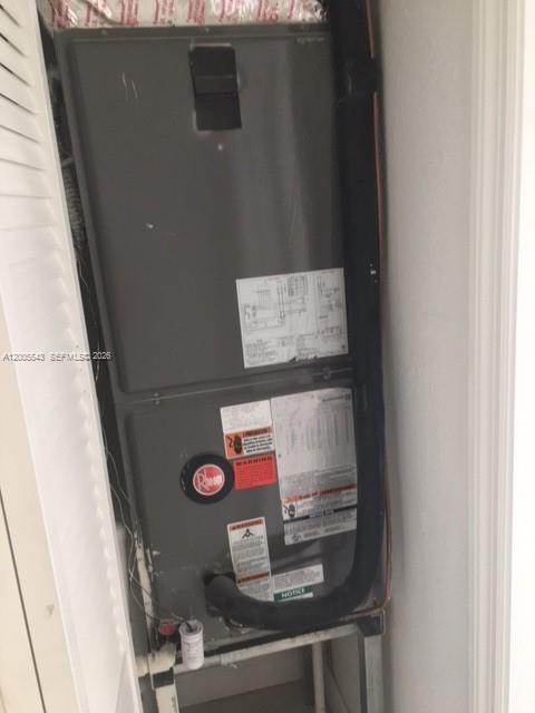 Building Photo - 805 NE 138th St