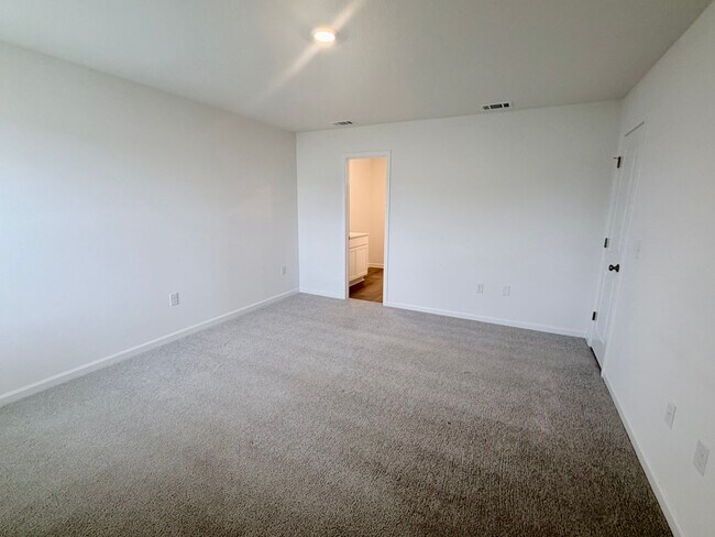 Building Photo - 1021 Sandhills Ln