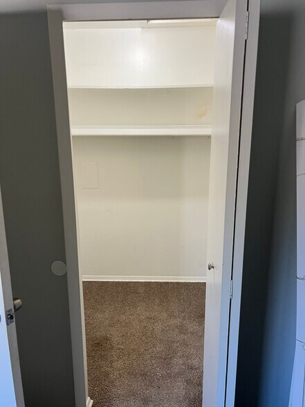 Building Photo - 19815 E 14 Mile Rd