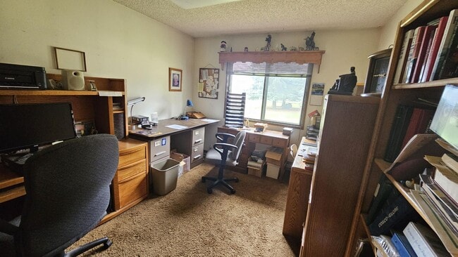 Building Photo - Fully Furnished house on 40 Acres Horse Pr...