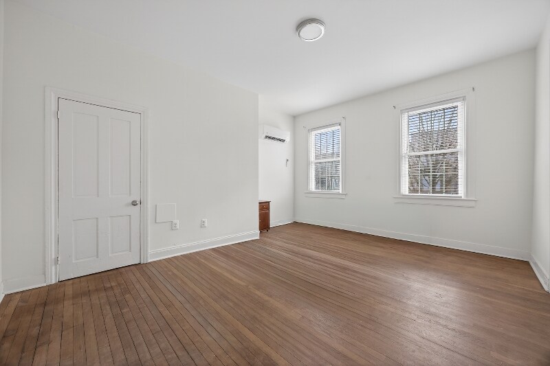 Building Photo - 1320 K St SE