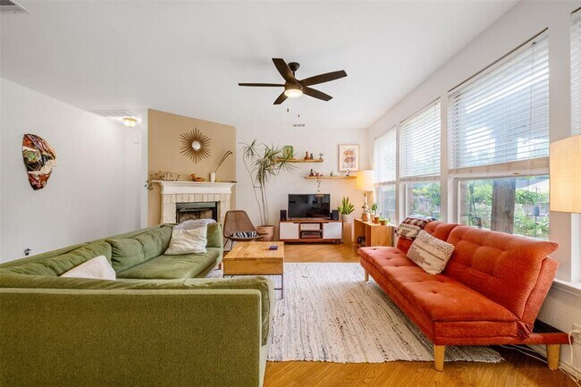 Building Photo - 16853 Tortoise St