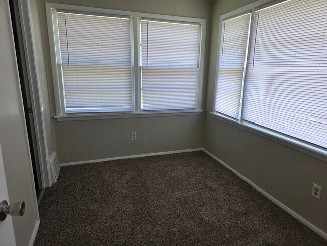 Building Photo - 2-Bedroom, 1-Bathroom Home with Basement – $1,050/Month - Accepting Section 8