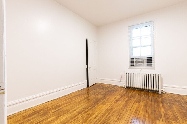 Building Photo - 1406 N 15th Ave