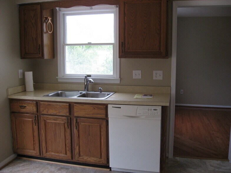 Building Photo - 8626 Ambrose Ct