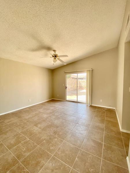 Building Photo - 2253 Tierra De Oro Way