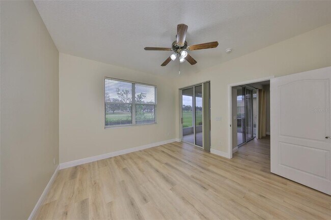 Building Photo - 1911 Sterling Glen Ct